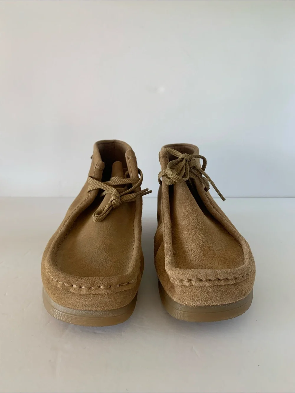 NEW Clark’s Wallaston Dark Sand Suede Chukka Moccasin Boot Men’s Size 9 NWOB